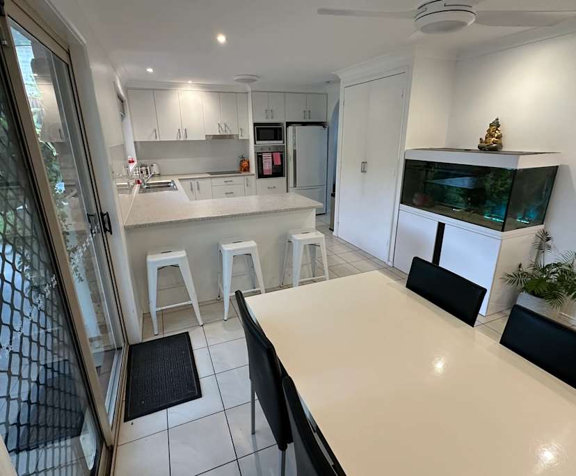 $450, Share-house, 4 bathrooms, Redland Bay QLD 4165