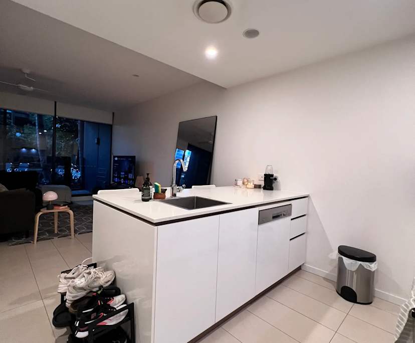 Unfurnished room with own bathroom