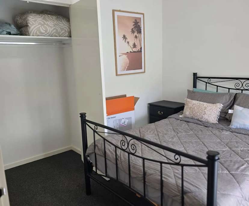 $230, Share-house, 3 bathrooms, Melton South VIC 3338