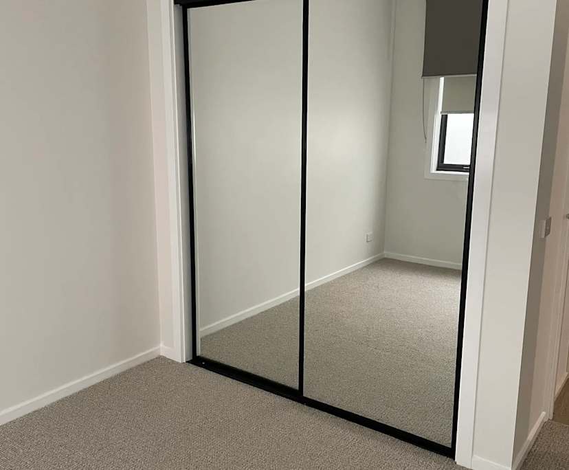 Unfurnished room in a flatshare