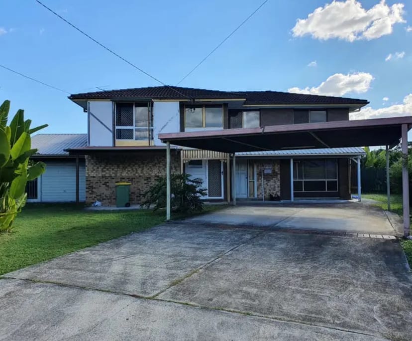 Whole property with 3 rooms for rent