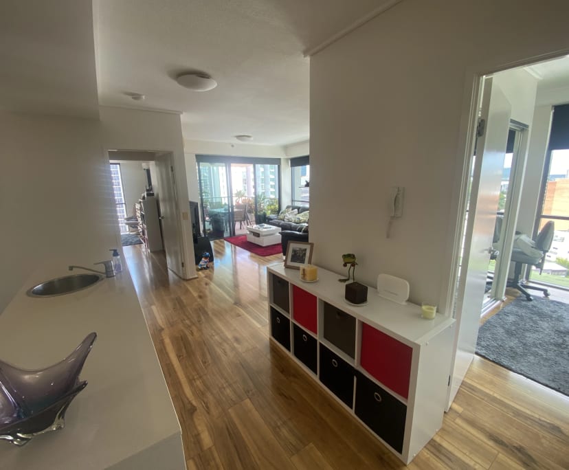 $350, Flatshare, 2 bathrooms, Spring Hill QLD 4000