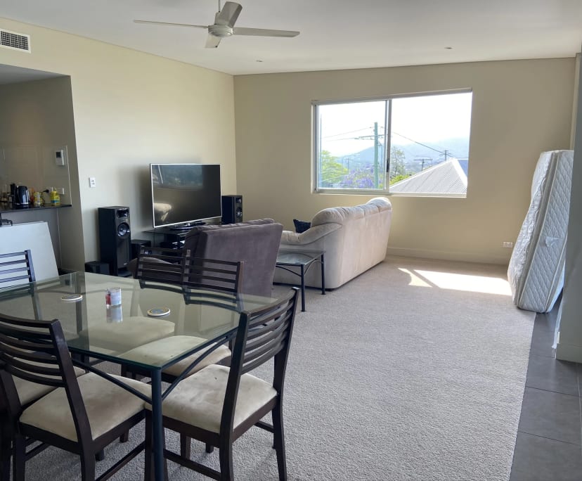 $250, Flatshare, 2 bathrooms, Red Hill QLD 4059