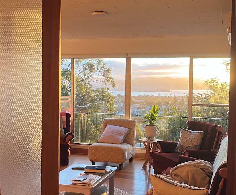 Unfurnished room in a flatshare