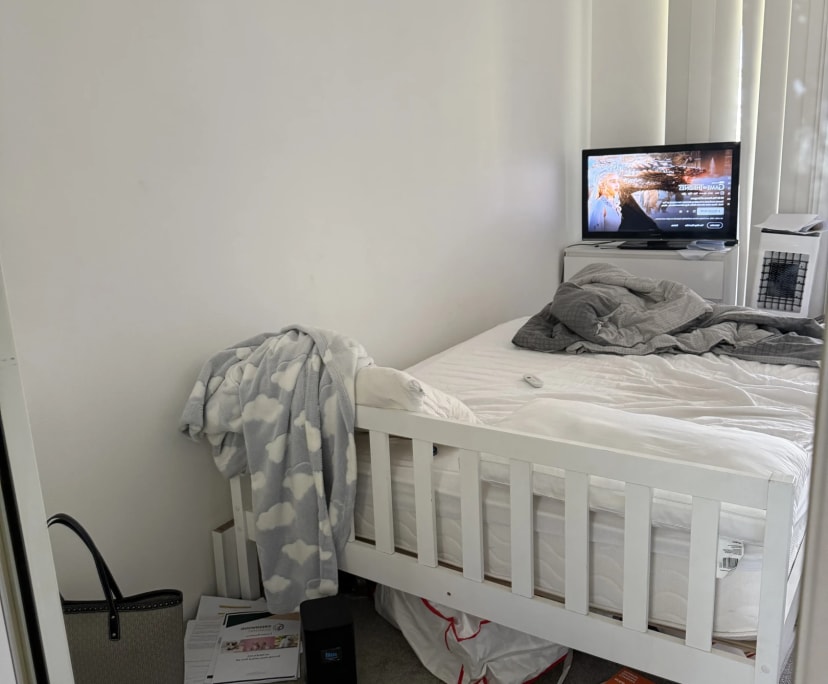 Furnished room studio flat for rent