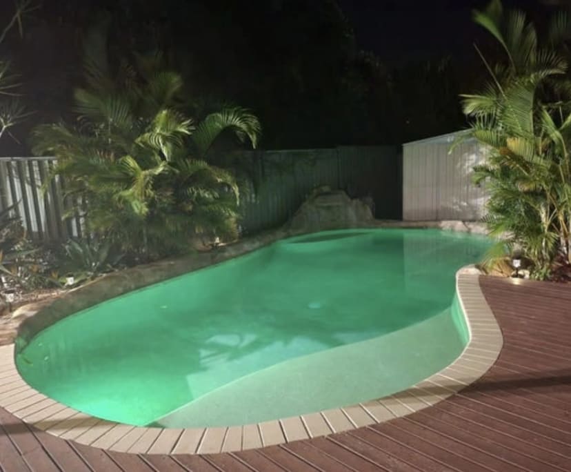 $350, Share-house, 3 bathrooms, Oxenford QLD 4210