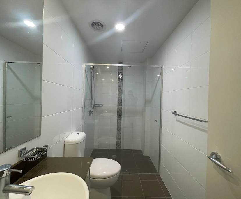 $1,285, Whole-property, 2 bathrooms, Waterloo NSW 2017