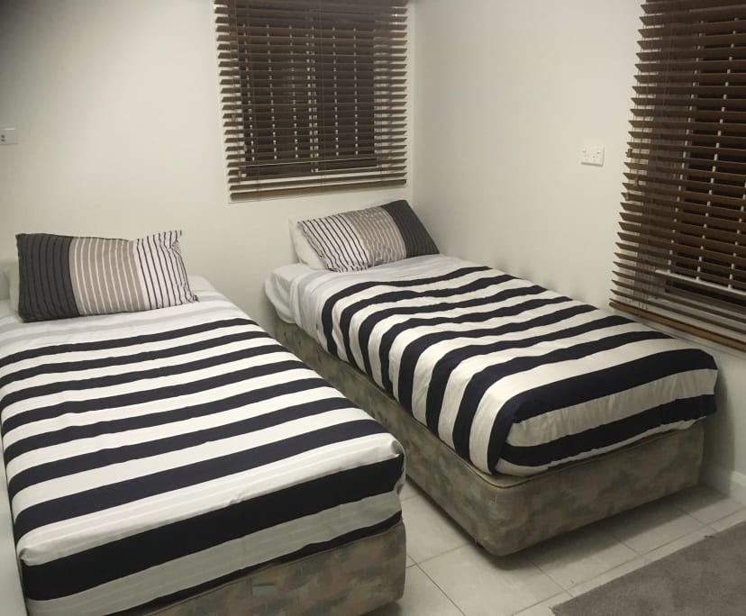 $295, Student-accommodation, 2 rooms, Graceville QLD 4075, Graceville QLD 4075