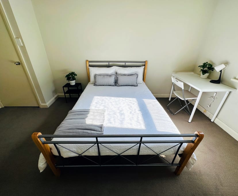Room for Rent in Ashfield, Sydney 300, Furnished,...