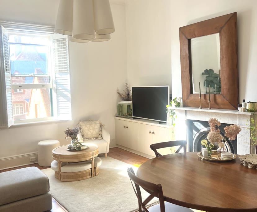Furnished room in a flatshare