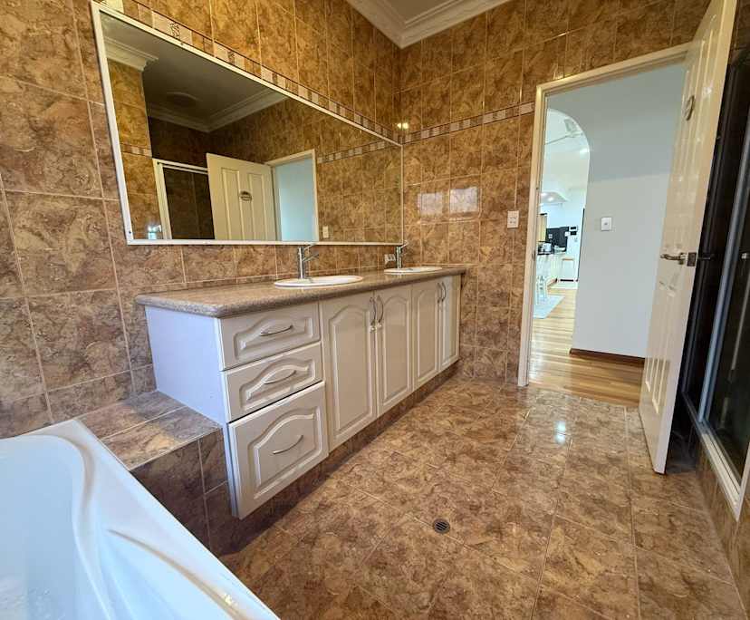 $300, Share-house, 4 bathrooms, Darch WA 6065
