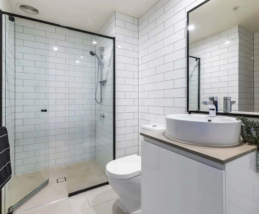 $550, 1-bed, 1 bathroom, Richmond VIC 3121