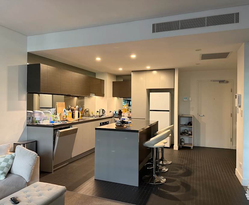 Furnished room with ensuite in a flatshare