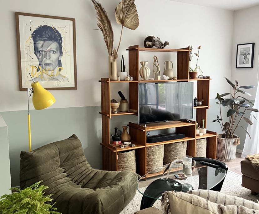 Furnished room with own bathroom