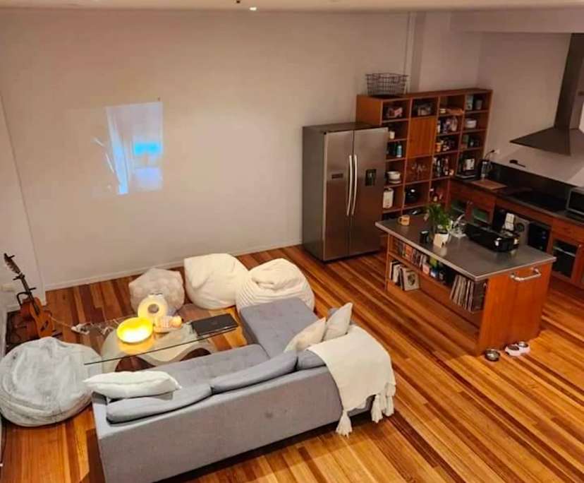 Unfurnished room in a share house