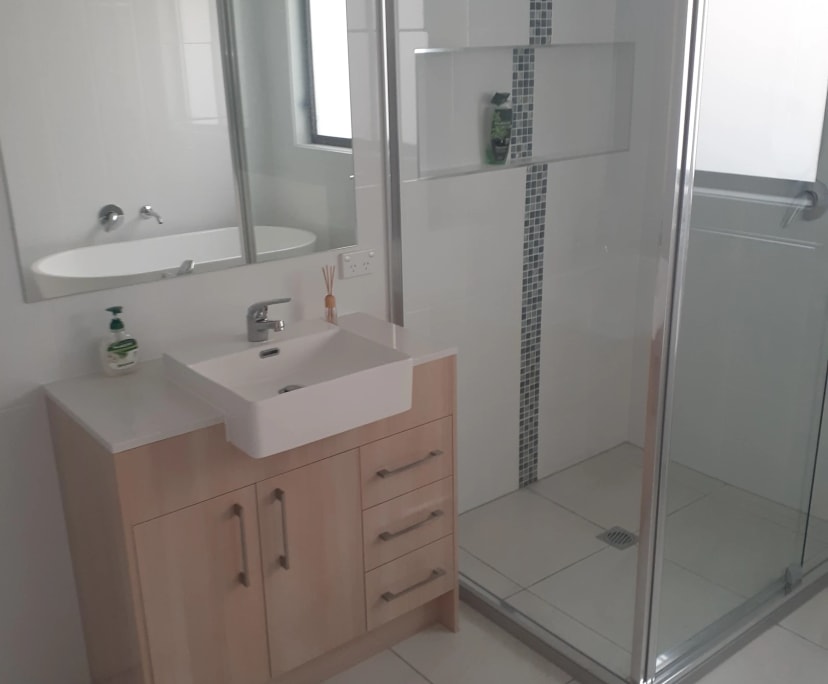 $260, Homestay, 4 bathrooms, Victoria Point QLD 4165