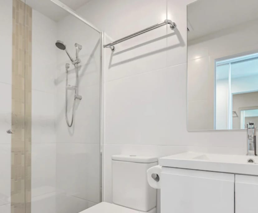 $800, Whole-property, 2 bathrooms, Phillip ACT 2606