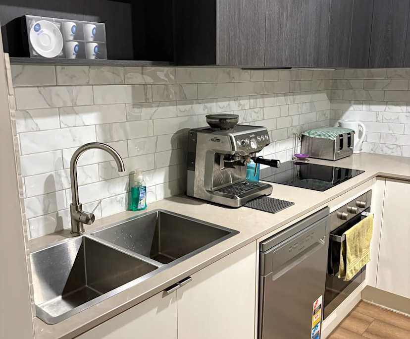 $400, Flatshare, 2 bathrooms, Helensvale QLD 4212