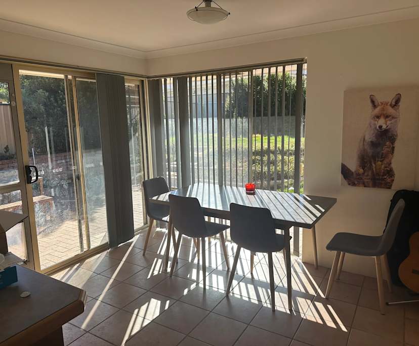 Room in a share house