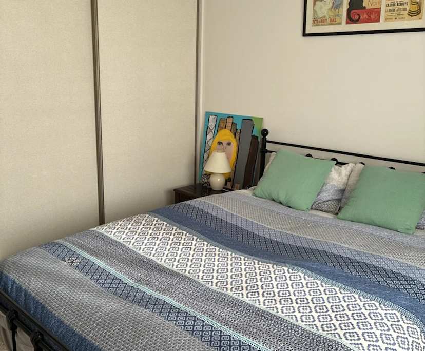 Furnished room in a share house