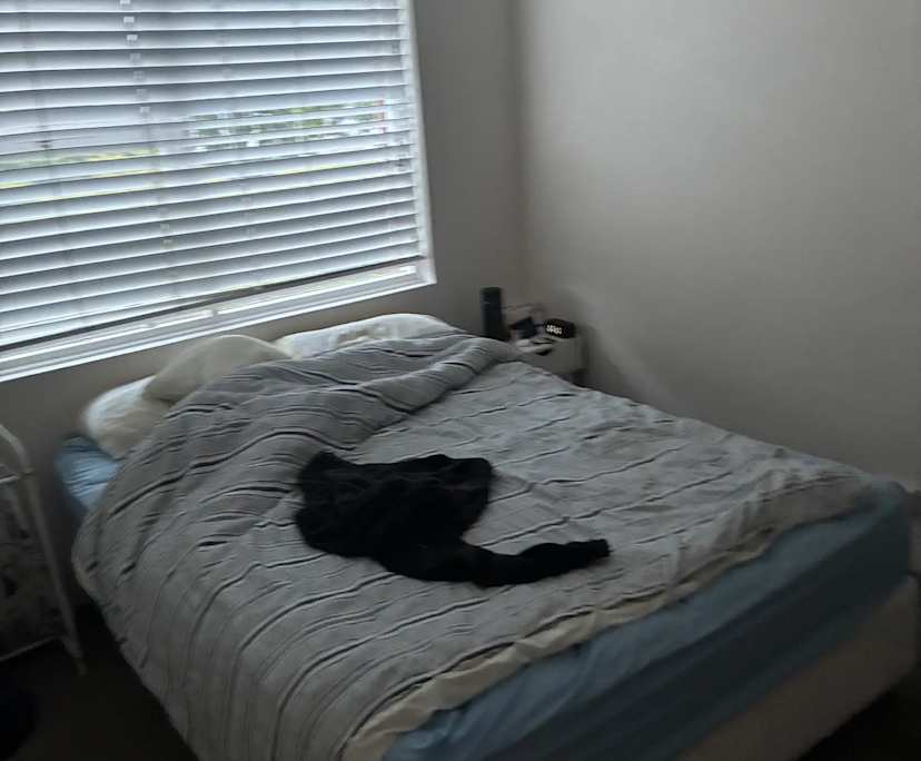 Unfurnished room in a flatshare