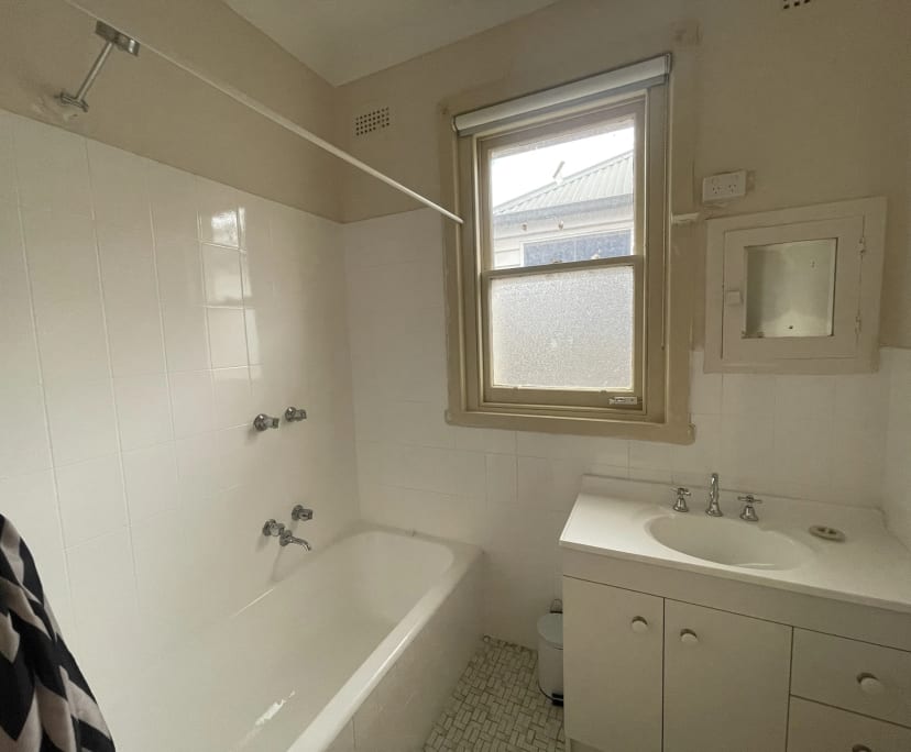 $300, Share-house, 3 bathrooms, St Kilda East VIC 3183