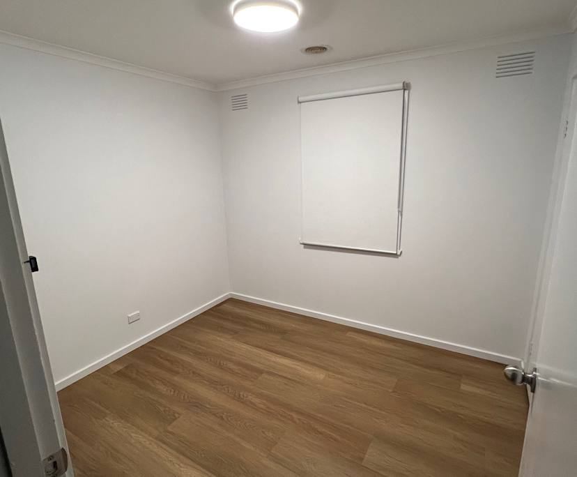 Unfurnished room in a share house