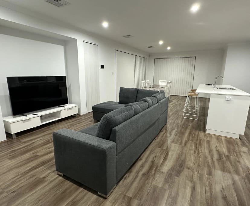 $350, Share-house, 4 bathrooms, Beckenham WA 6107