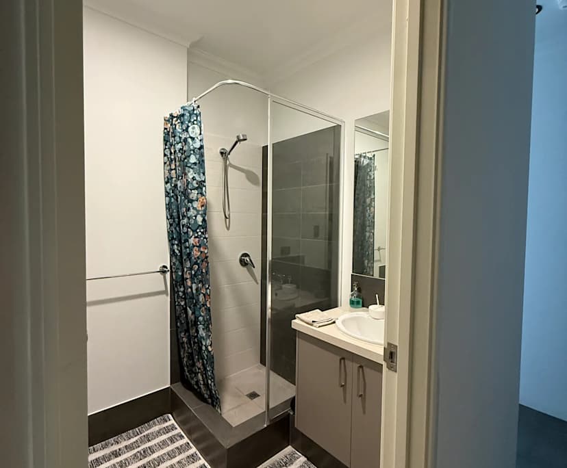$300, Share-house, 3 bathrooms, East Victoria Park WA 6101