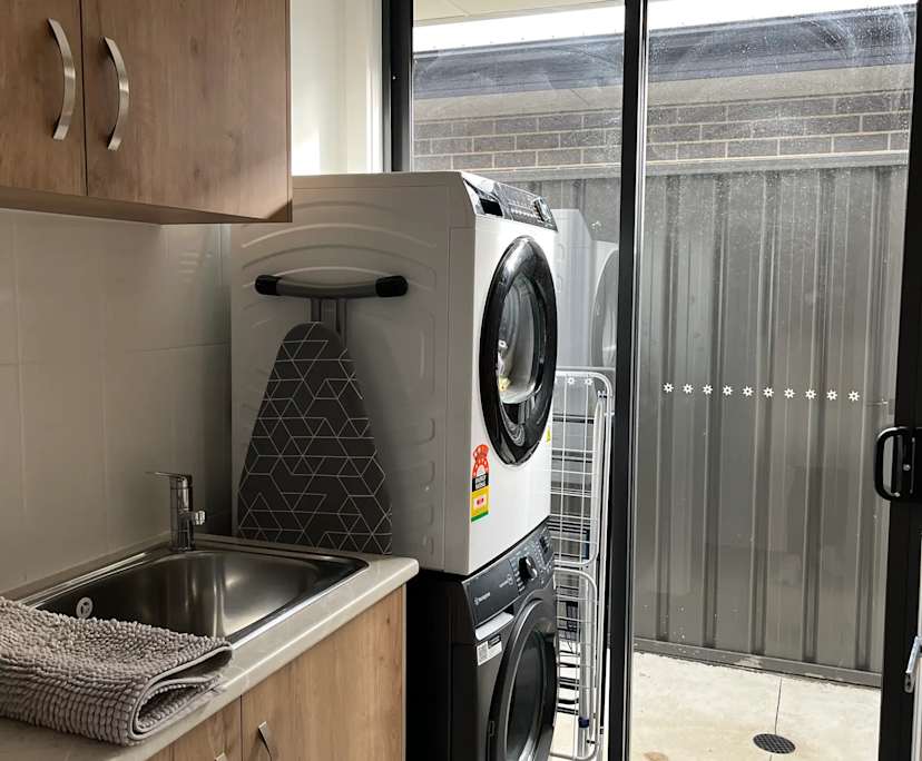 $260, Share-house, 4 bathrooms, Clearview SA 5085