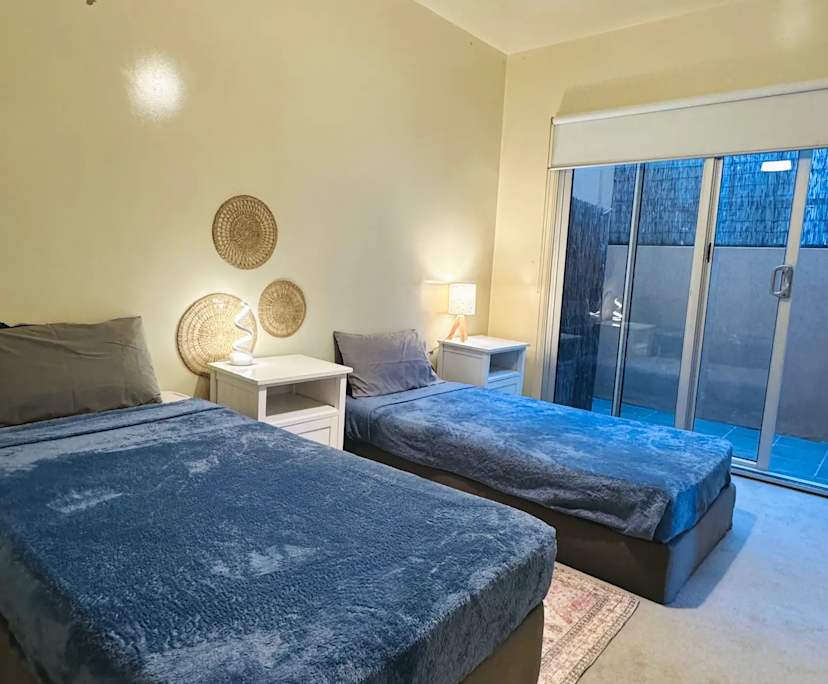 Furnished room in a flatshare