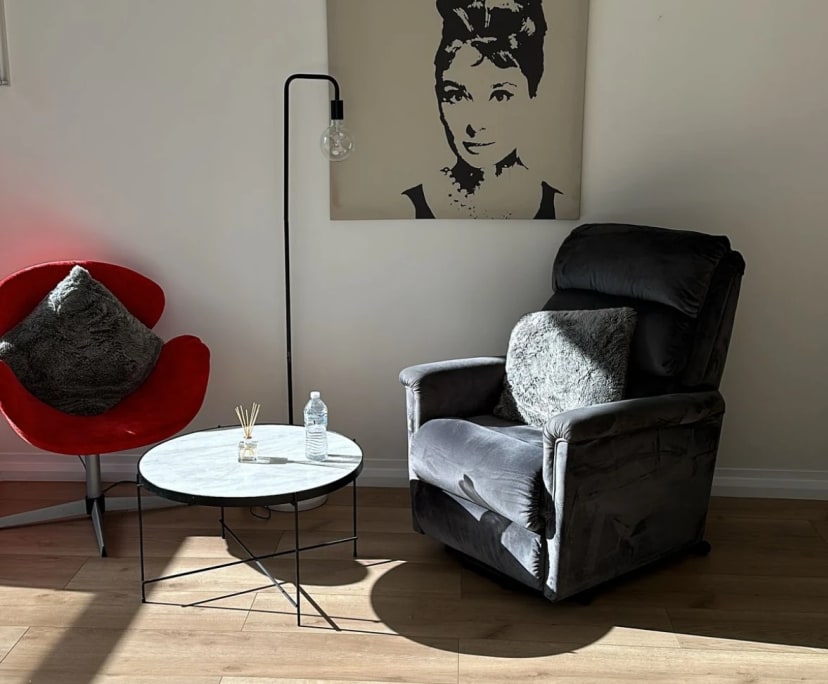 Whole property with 2 rooms for rent