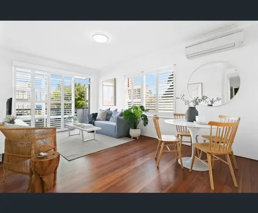 Furnished room in a flatshare