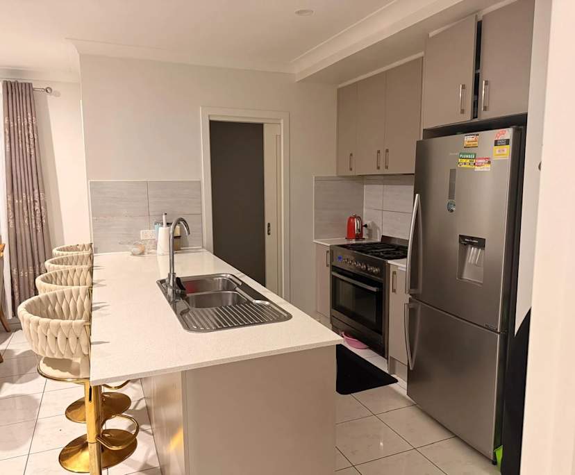 $300, Share-house, 3 rooms, Spring Farm NSW 2570, Spring Farm NSW 2570