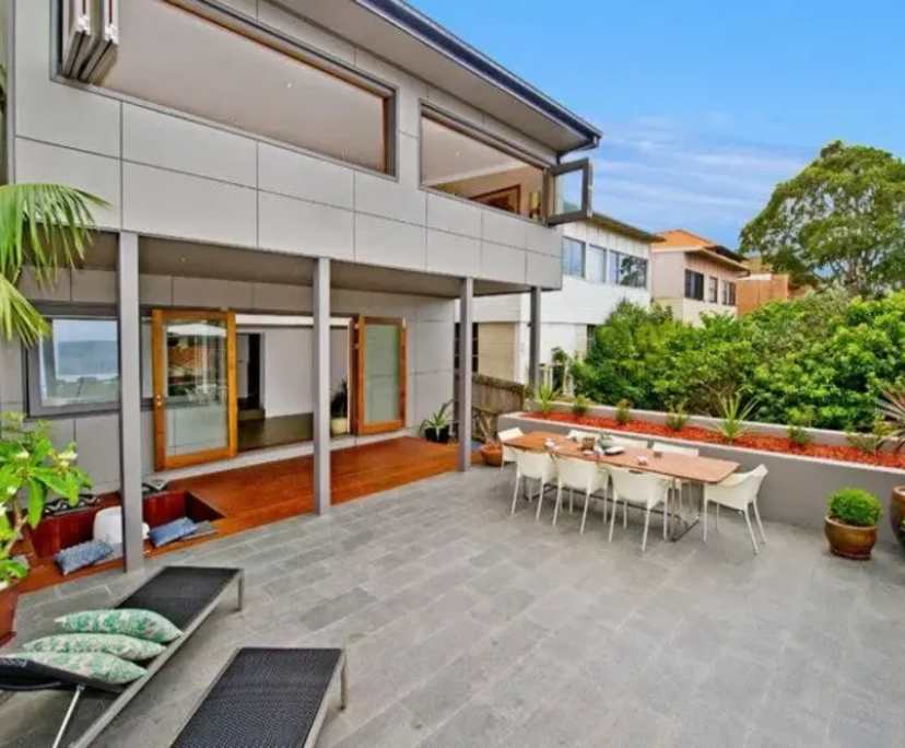 Room in a share house