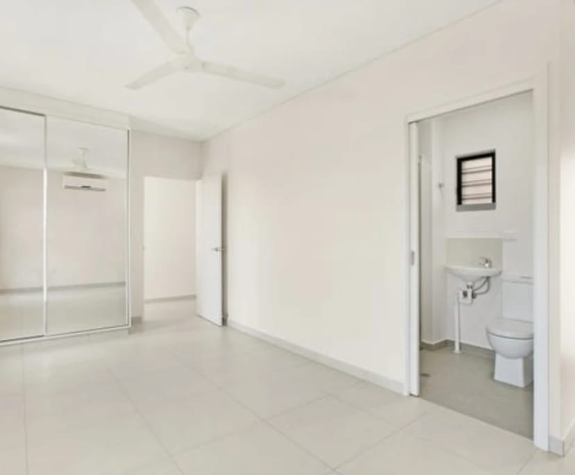 Room with ensuite in a share house