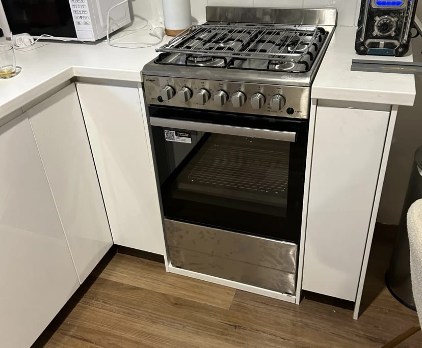 $500, Flatshare, 2 bathrooms, Golden Point VIC 3350