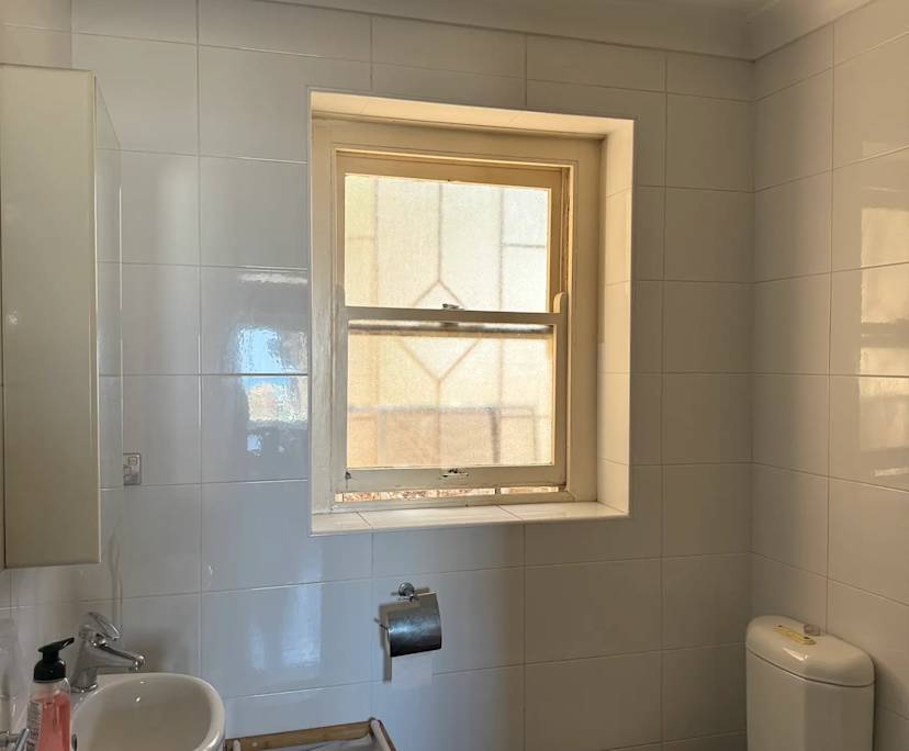 $1,000, 1-bed, 1 bathroom, North Bondi NSW 2026