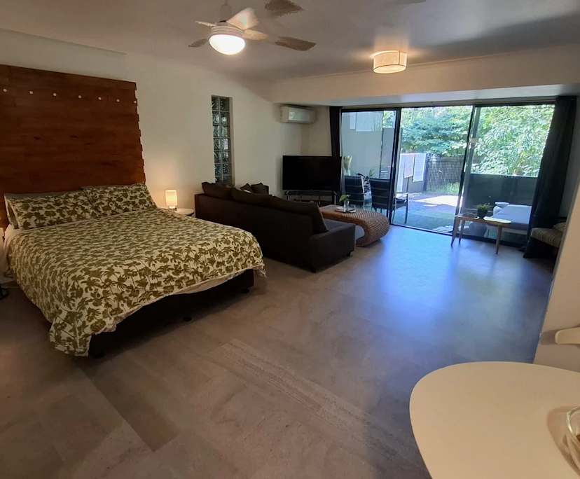 Furnished room studio flat for rent