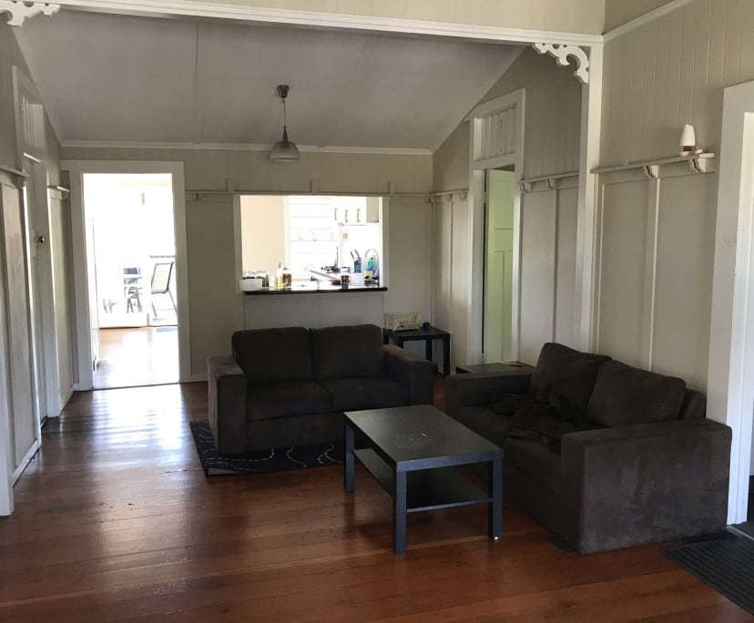 Room for Rent in Wooloowin, Brisbane 270, Furnish...