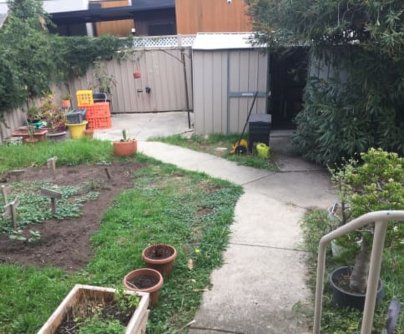 Room for Rent in Seddon, Melbourne 200, Unfurnish...