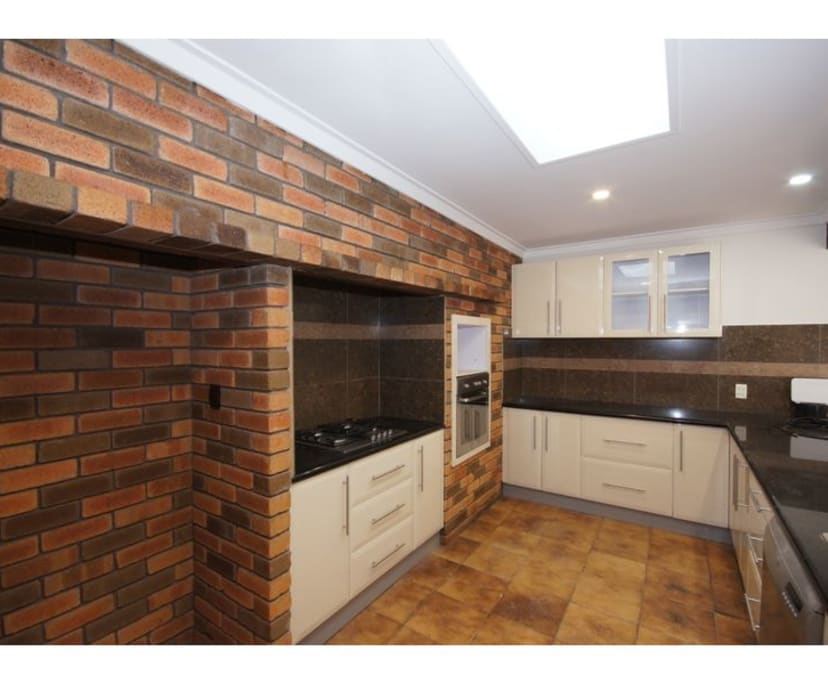 Room for Rent in Leeming, Perth 220, Furnished, S...