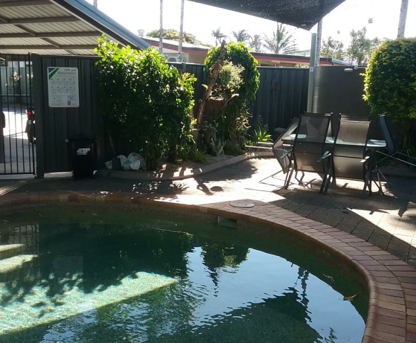 $250, Homestay, 2 bathrooms, Westcourt QLD 4870