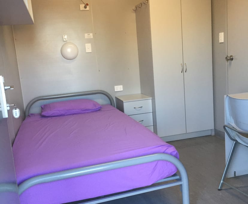 One Bed Flat for Rent in Dubbo, NSW 250, Furnishe...