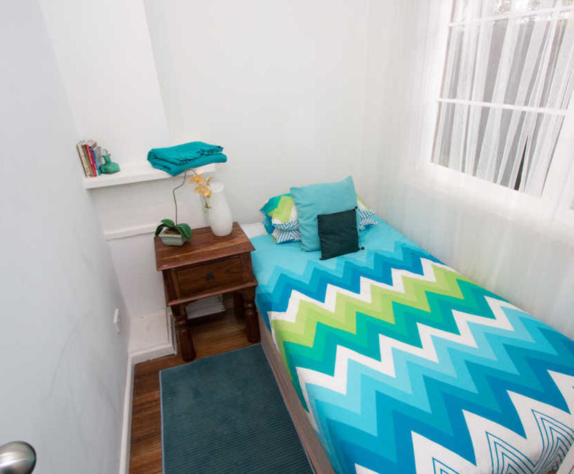 $950, Whole-property, 4 bathrooms, Balaclava VIC 3183