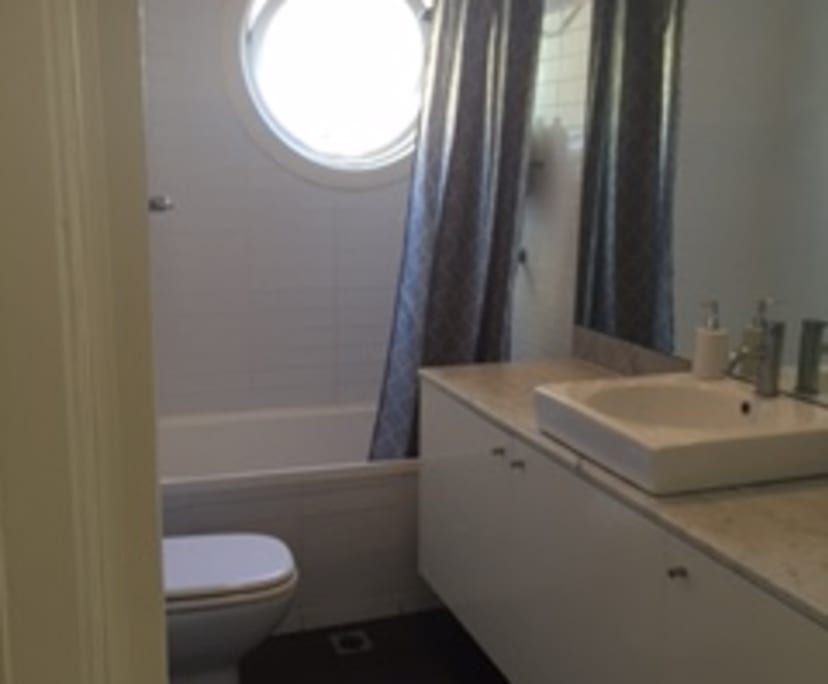 $450, Flatshare, 2 bathrooms, Bondi Beach NSW 2026