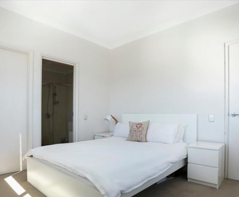 Unfurnished room with ensuite in a flatshare