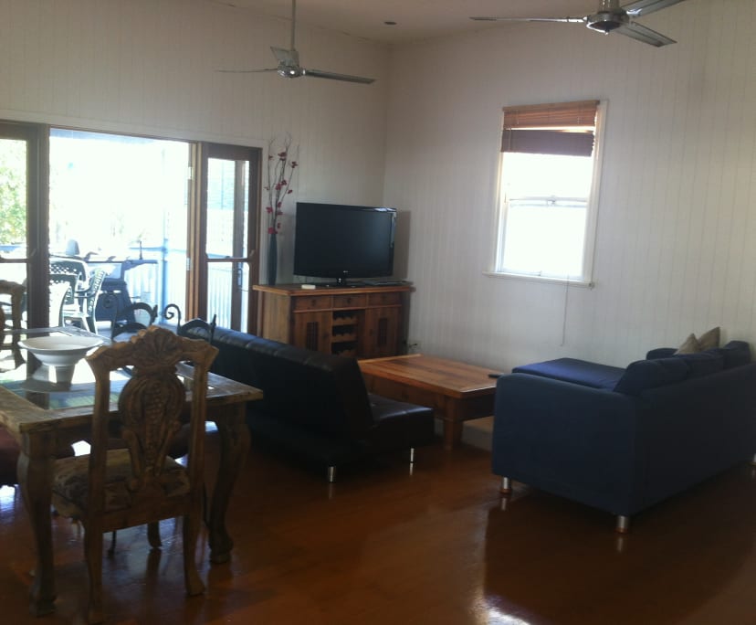 $220, Share-house, 3 bathrooms, Kangaroo Point QLD 4169