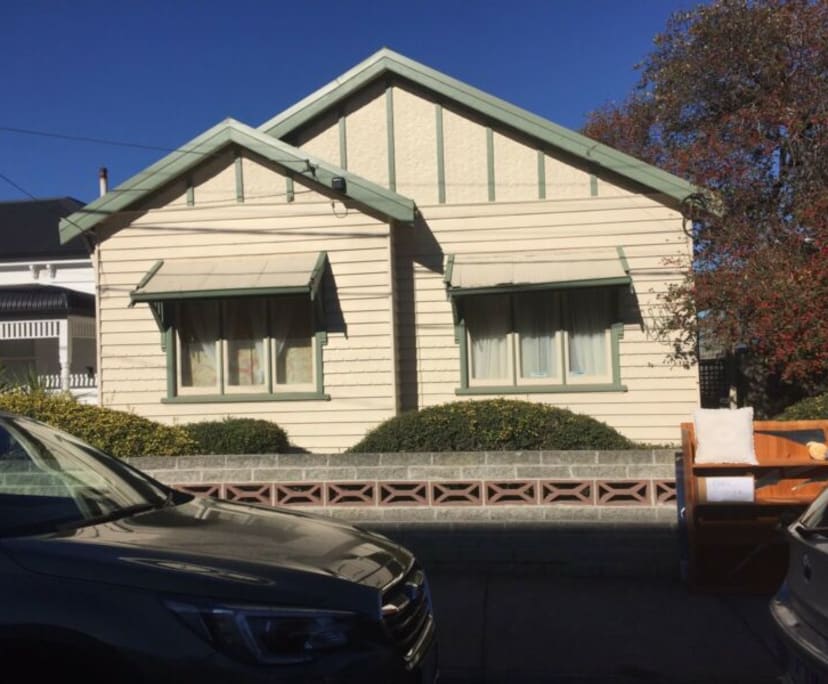 Room for Rent in Seddon, Melbourne 200, Unfurnish...