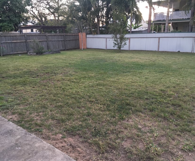 $250, Share-house, 3 bathrooms, South Townsville QLD 4810